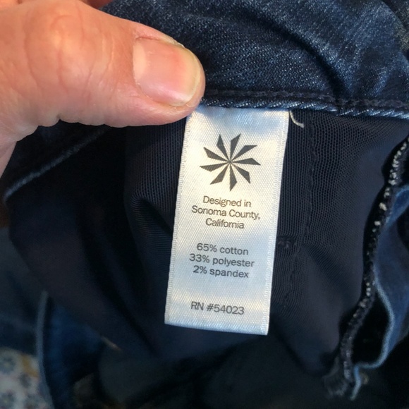 Athleta Sculptek Jeans, size 8 - Picture 4 of 5